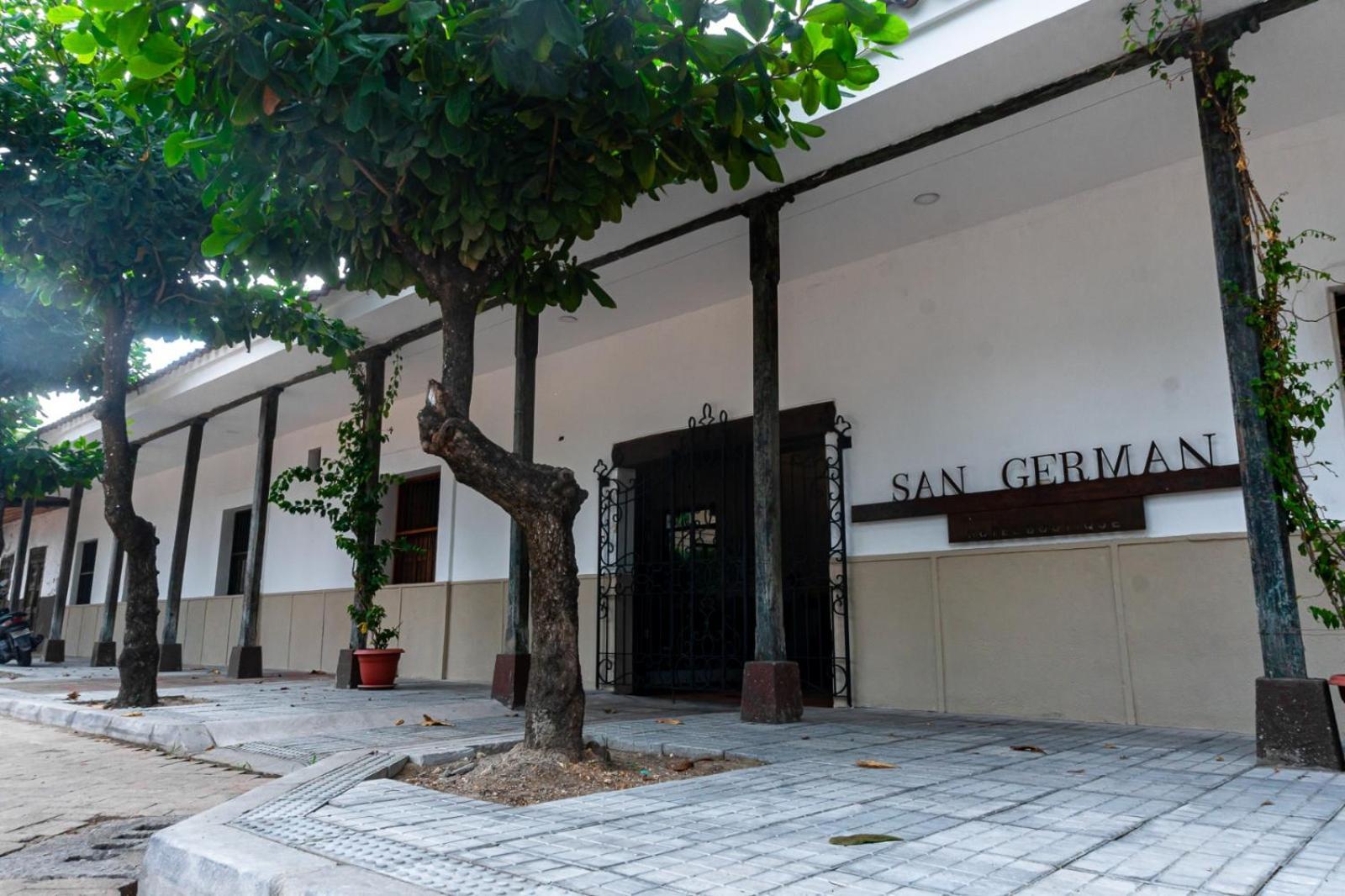 Hotel San German จีราร์ดอท ภายนอก รูปภาพ